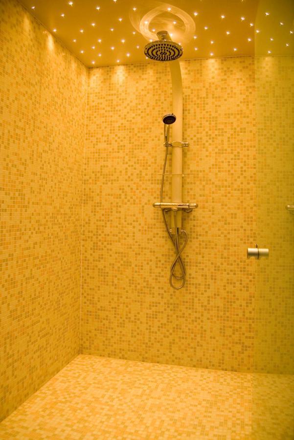 Beautyd Familie- Of Gezinskamer Junior-Suite Centrum Gullegem Wevelgem Esterno foto